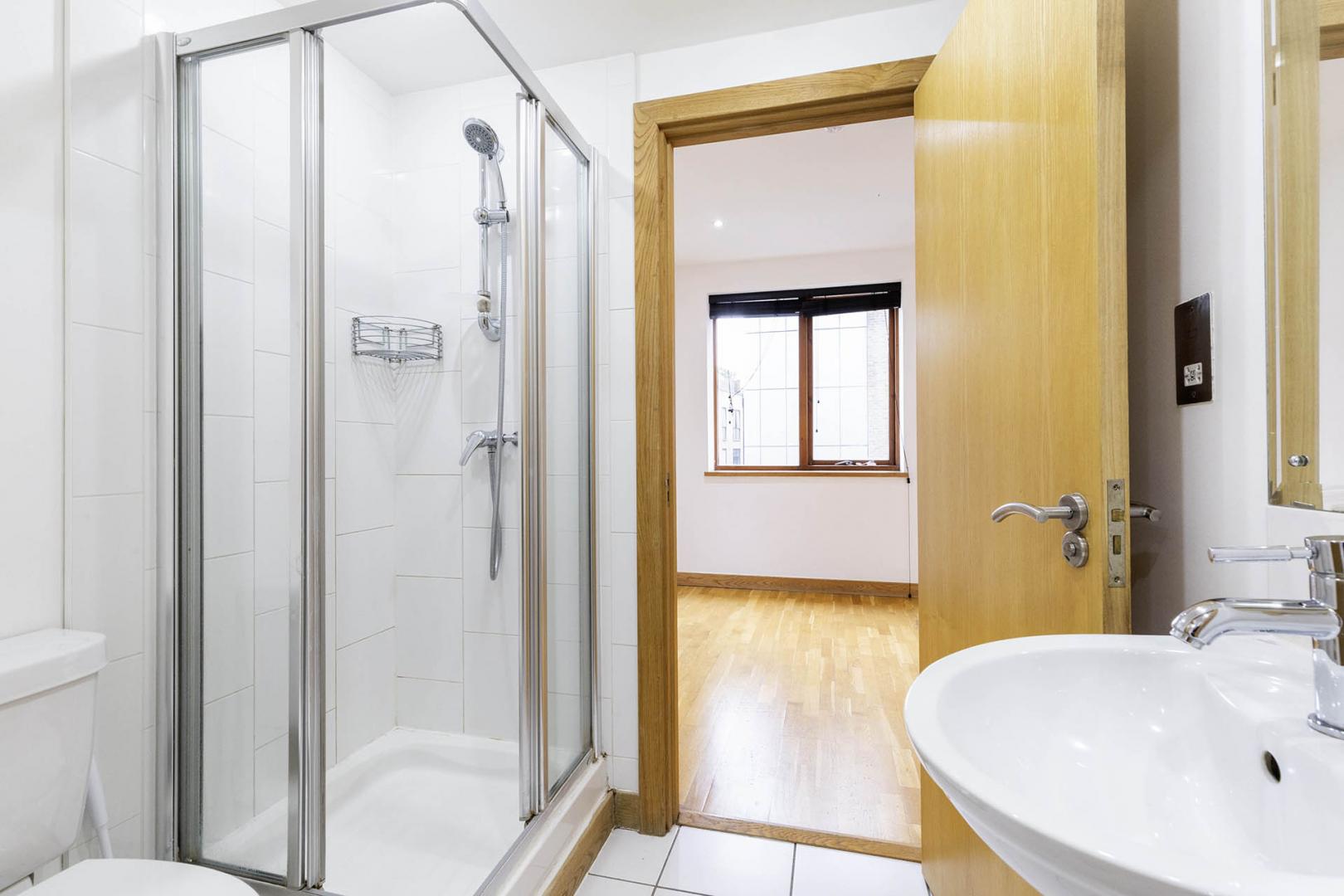 Modern Apartment Noko house, Banister road, Kensal Rise 